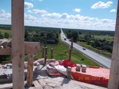 Закладка первых кирпичей в стены церкви Архистратига Михаила